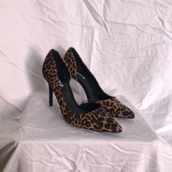 NWOT Leopard print stilettos - Picture 4 of 4